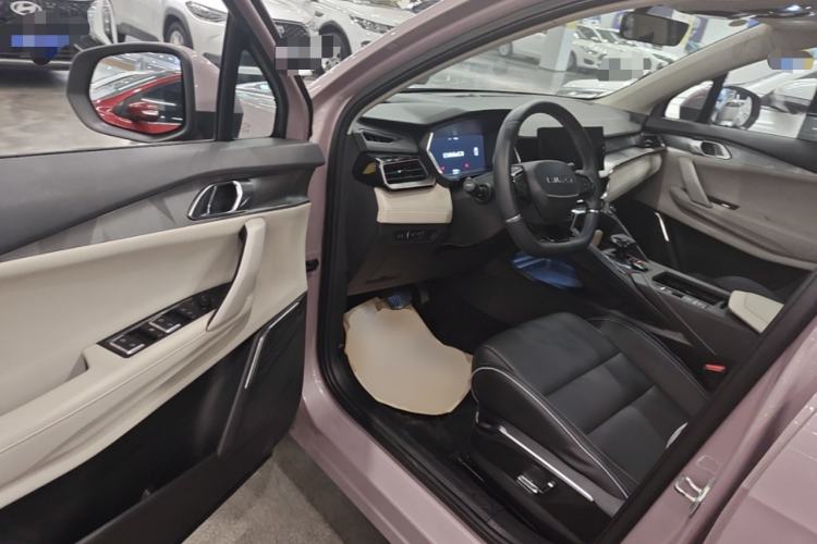 Used Lynk & Co 06 EM-P 2022 PHEV Shero Pink Special Edition Driver Seat