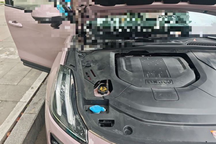 Used Lynk & Co 06 EM-P 2022 PHEV Shero Pink Special Edition Engine Bay Right