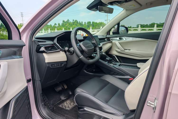 Used Lynk & Co 06 EM-P 2022 PHEV Shero Pink Special Edition Exterior 11