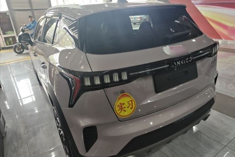 Used Lynk & Co 06 EM-P 2022 PHEV 84 km Range Pro Version Exterior 2