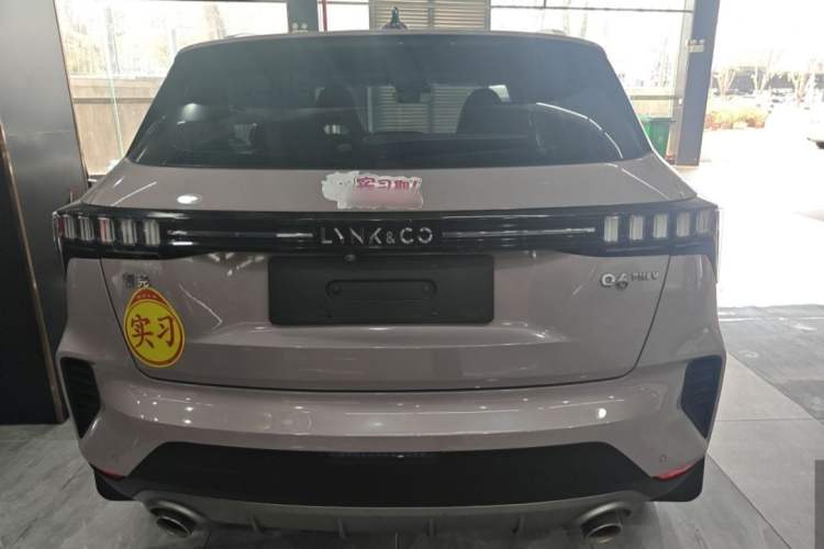 Used Lynk & Co 06 EM-P 2022 PHEV 84 km Range Pro Version Exterior 3