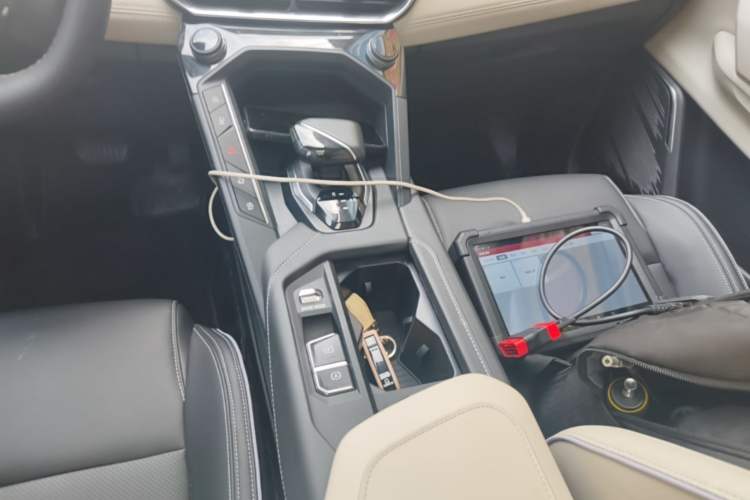 Used Lynk & Co 06 EM-P 2022 PHEV 84 km Range Pro Version Gear Lever