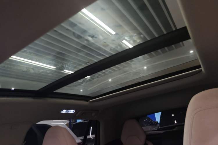 Used Lynk & Co 06 EM-P 2022 PHEV Shero Pink Special Edition Headliner