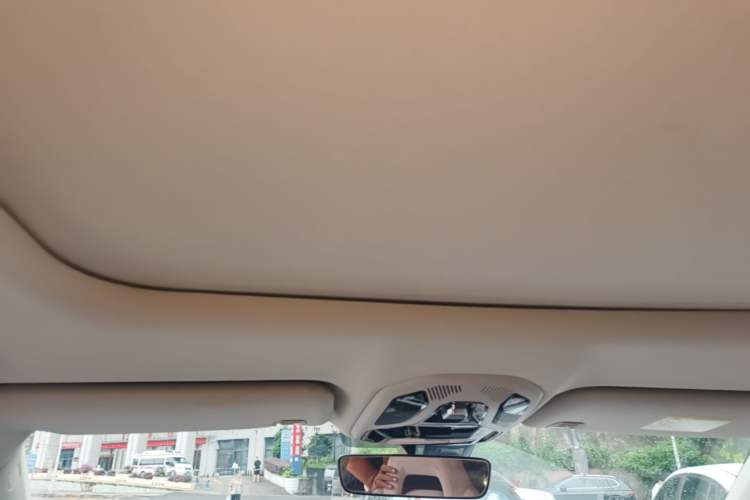 Used Lynk & Co 06 EM-P 2022 PHEV 84 km Range Pro Version Headliner