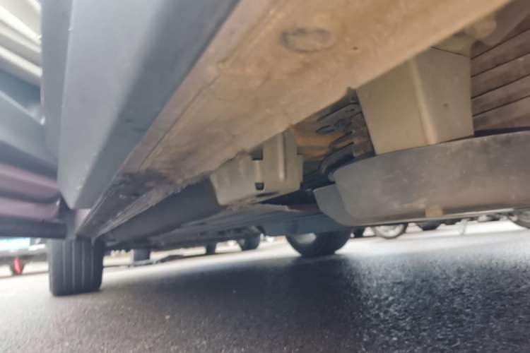 Used Lynk & Co 06 EM-P 2022 PHEV 84 km Range Pro Version Left Side Sill