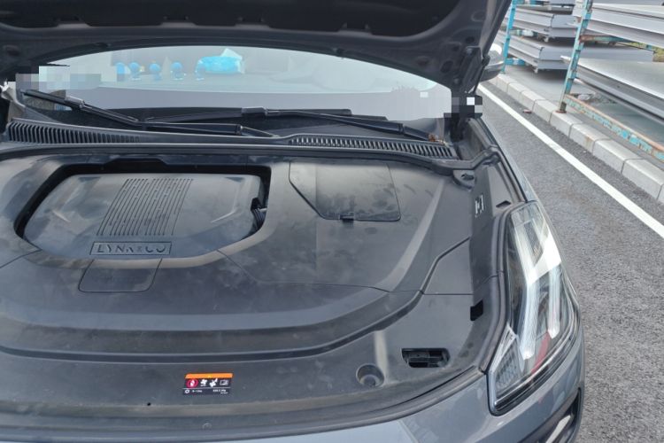 Used Lynk & Co 06 EM-P 2022 PHEV 84 km Range Pro Version Engine Bay Left