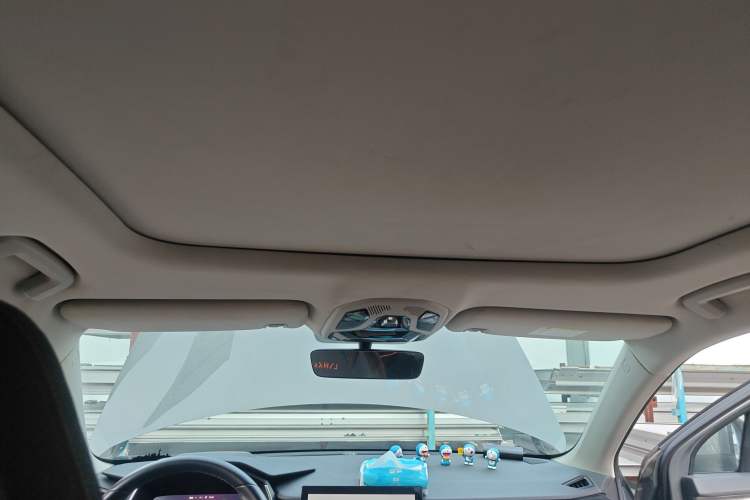 Used Lynk & Co 06 EM-P 2022 PHEV 84 km Range Pro Version Headliner