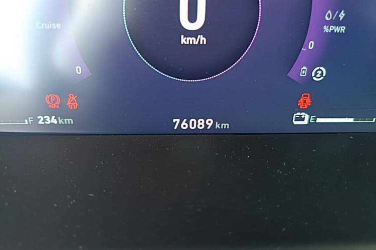 Used Lynk & Co 06 EM-P 2022 PHEV 84 km Range Pro Version Odometer Close Up