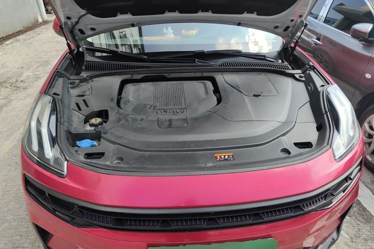 Used Lynk & Co 06 EM-P 2022 PHEV 84 km Range Pro Version Engine Bay