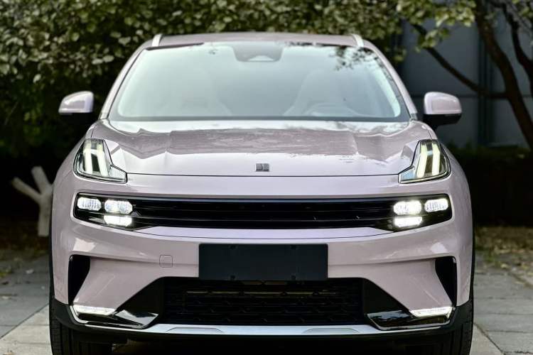 Used Lynk & Co 06 EM-P 2022 PHEV 84 km Range Pro Version Exterior 1