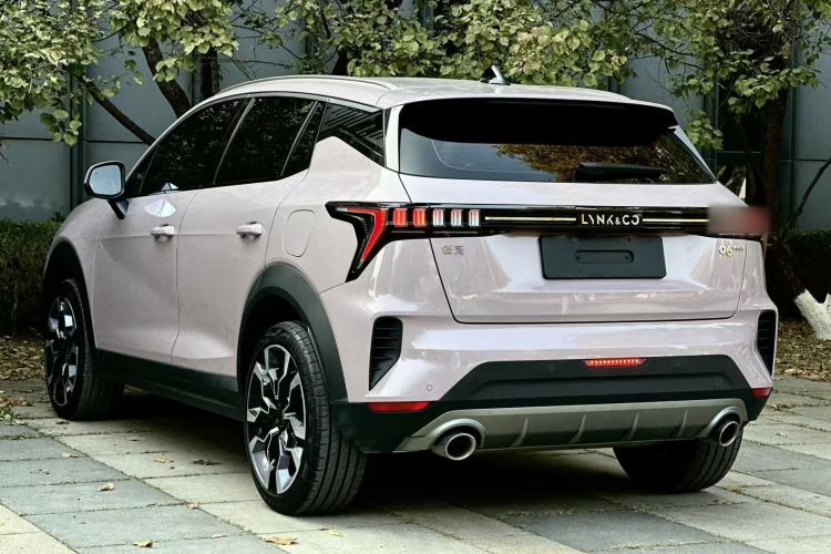 Used Lynk & Co 06 EM-P 2022 PHEV 84 km Range Pro Version Exterior 3
