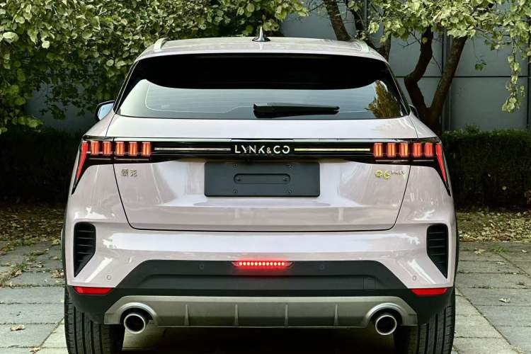Used Lynk & Co 06 EM-P 2022 PHEV 84 km Range Pro Version Exterior 4