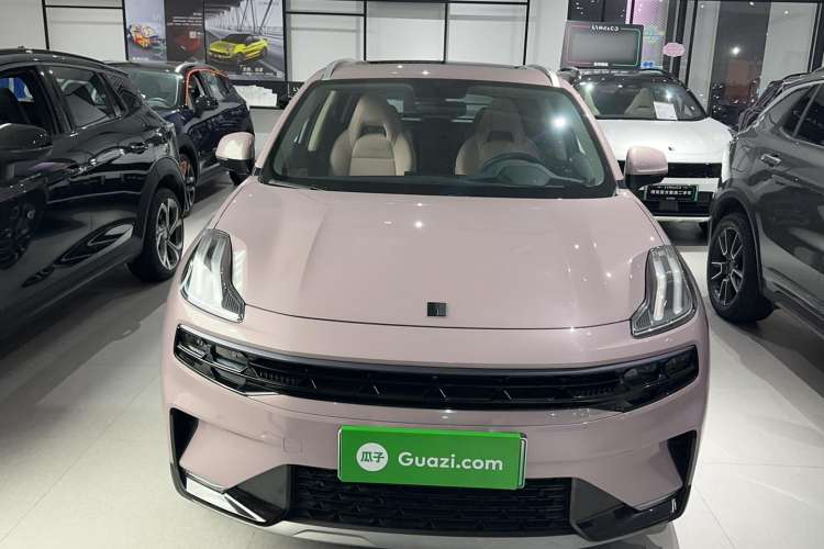 Used Lynk & Co 06 EM-P 2022 PHEV Shero Pink Special Edition Front
