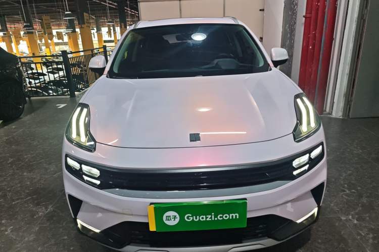 Used Lynk & Co 06 EM-P 2022 PHEV 84 km Range Pro Version Front