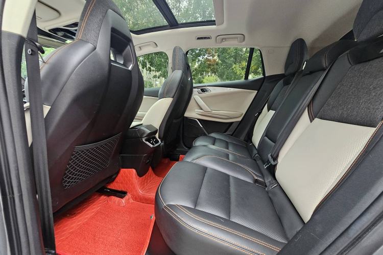Used Lynk & Co 06 EM-P 2022 PHEV 84 km Range Pro Version Interior 4