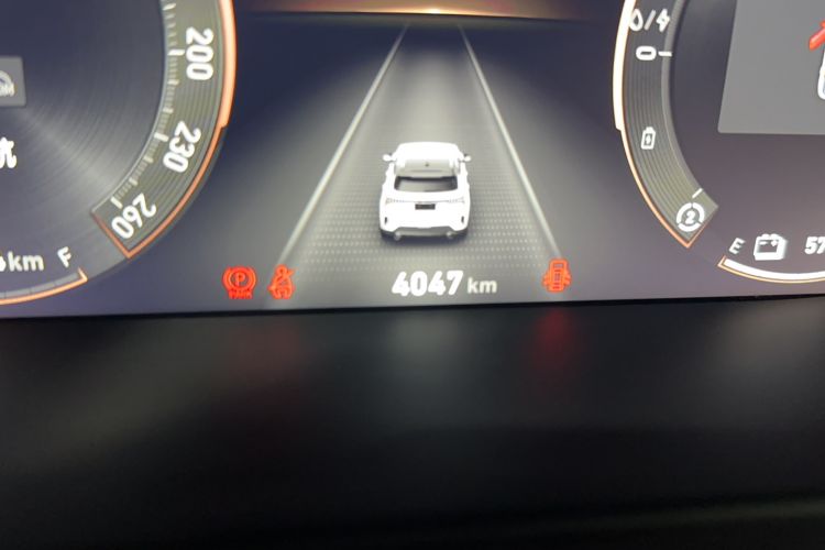 Used Lynk & Co 06 EM-P 2022 PHEV Shero Pink Special Edition Odometer Close Up