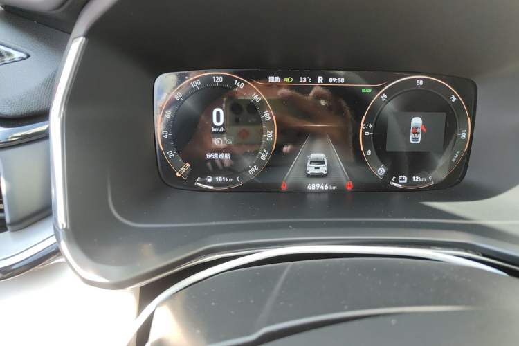 Used Lynk & Co 06 EM-P 2022 PHEV 84 km Range Pro Version Odometer Close Up