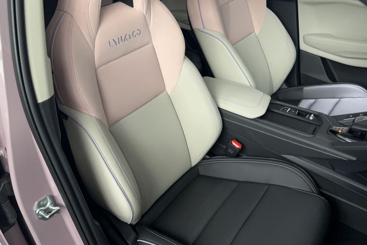 Used Lynk & Co 06 EM-P 2022 PHEV Shero Pink Special Edition Right Front Seat
