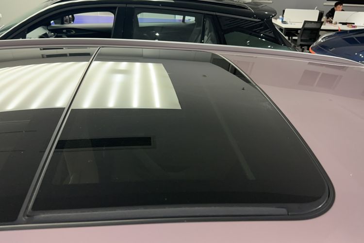 Used Lynk & Co 06 EM-P 2022 PHEV Shero Pink Special Edition Roof