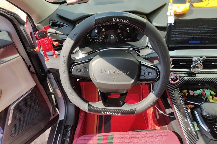 Used Lynk & Co 06 EM-P 2022 PHEV 84 km Range Pro Version Steering Wheel