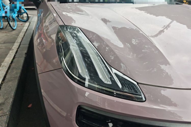 Used Lynk & Co 06 EM-P 2022 PHEV Shero Pink Special Edition Right Front Headlight