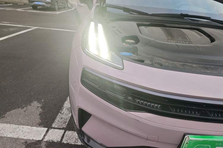 Used Lynk & Co 06 EM-P 2022 PHEV Shero Pink Special Edition Right Front Headlight