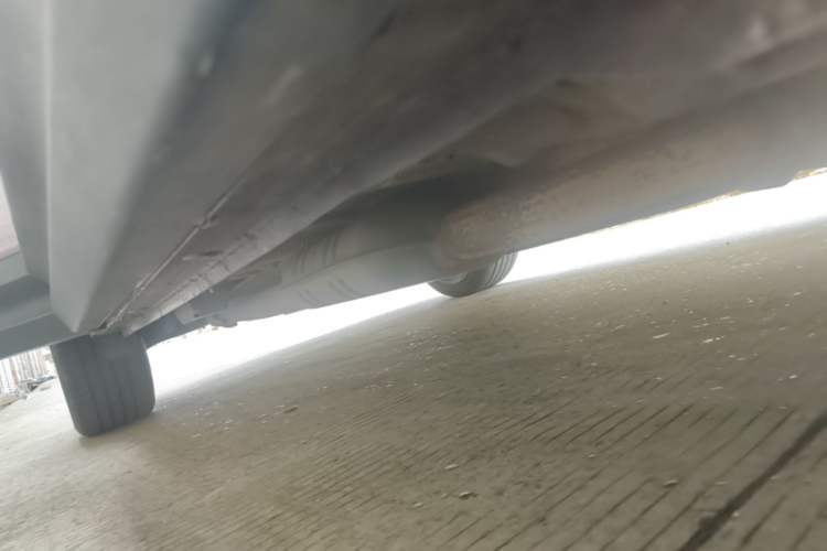 Used Lynk & Co 06 EM-P 2022 PHEV 84 km Range Pro Version Right Side Sill