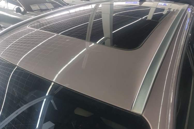 Used Lynk & Co 06 EM-P 2022 PHEV Shero Pink Special Edition Roof