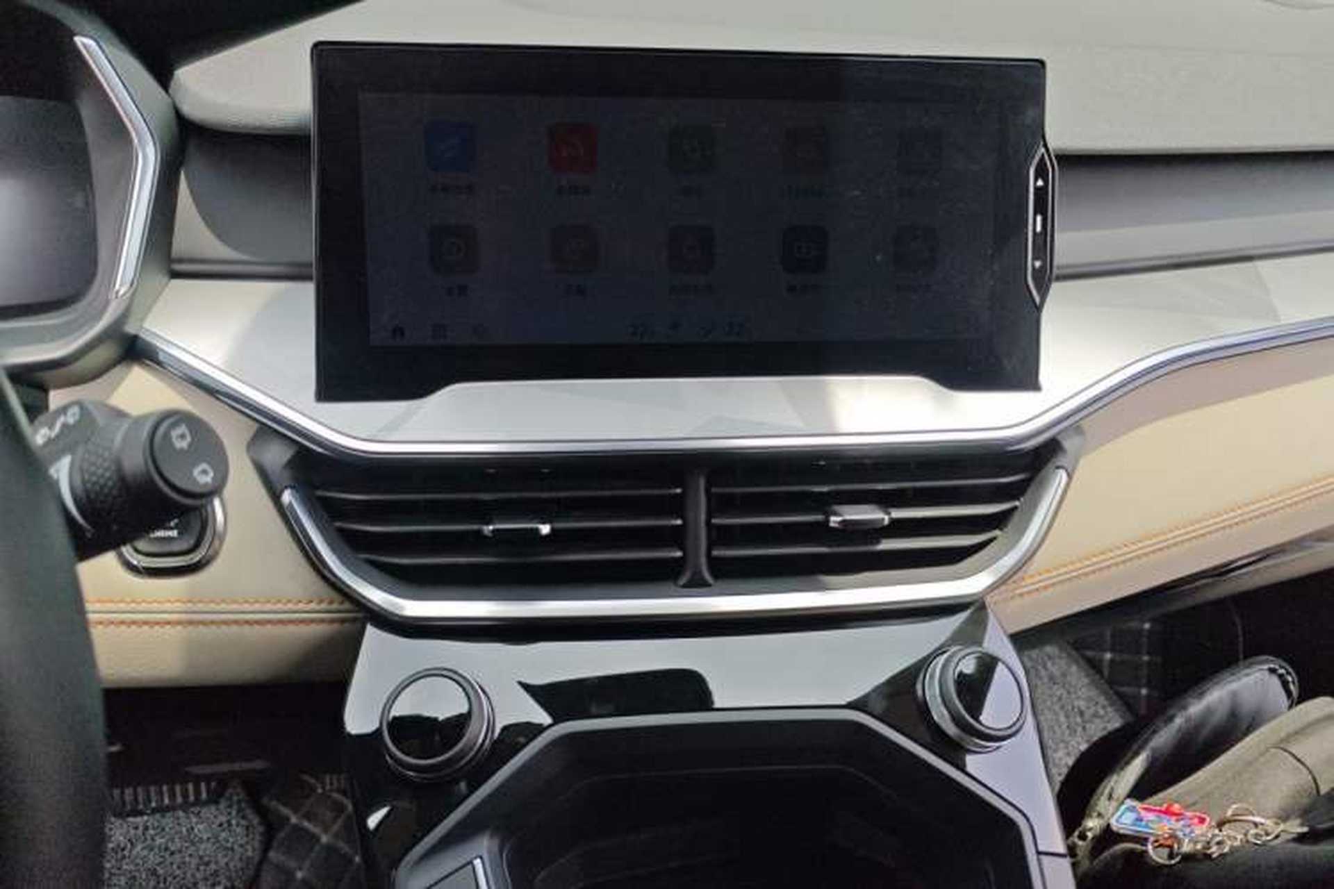 Used Lynk & Co 06 EM-P 2022 PHEV 84 km Range Pro Version Audio And AC Panel