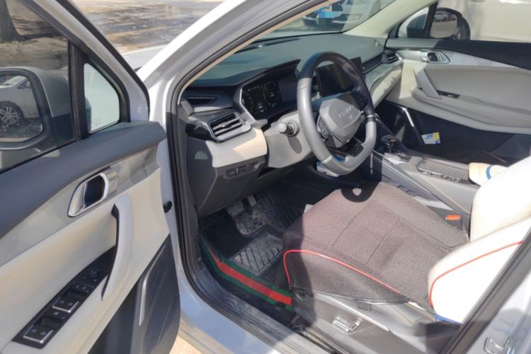 Used Lynk & Co 06 EM-P 2022 PHEV 84 km Range Pro Version Driver Seat