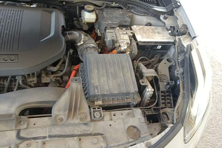 Used Lynk & Co 06 EM-P 2022 PHEV 84 km Range Pro Version Engine Bay Left