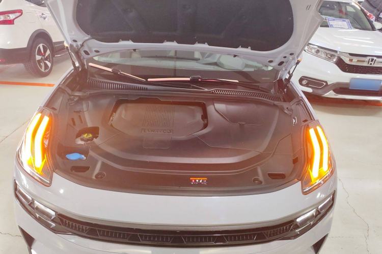 Used Lynk & Co 06 EM-P 2022 PHEV 84 km Range Pro Version Engine Bay