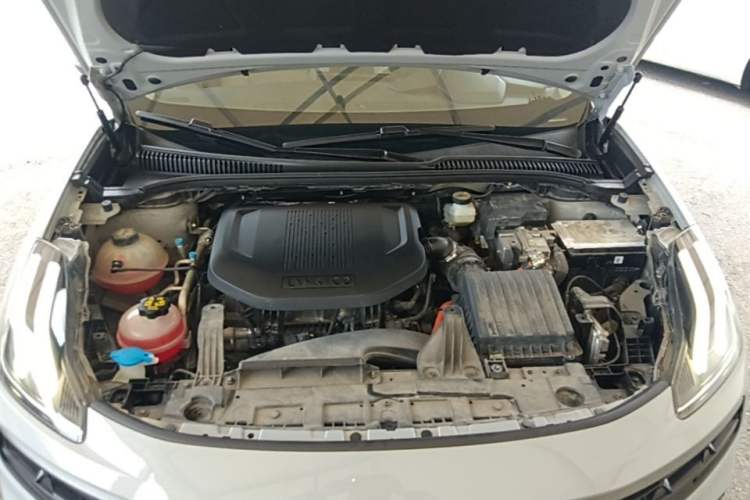 Used Lynk & Co 06 EM-P 2022 PHEV 84 km Range Pro Version Engine Bay