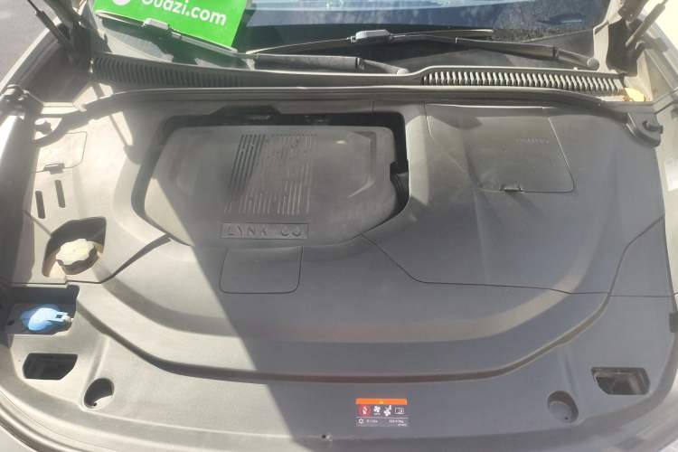 Used Lynk & Co 06 EM-P 2022 PHEV 84 km Range Pro Version Engine Bay