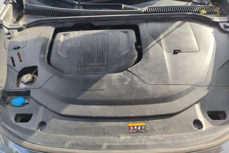 Used Lynk & Co 06 EM-P 2022 PHEV 84 km Range Pro Version Engine Bay