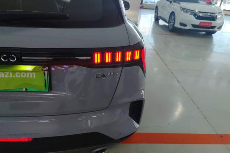 Used Lynk & Co 06 EM-P 2022 PHEV 84 km Range Pro Version Exterior 2
