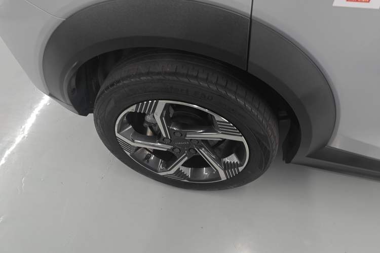 Used Lynk & Co 06 EM-P 2022 PHEV 84 km Range Pro Version Exterior 8
