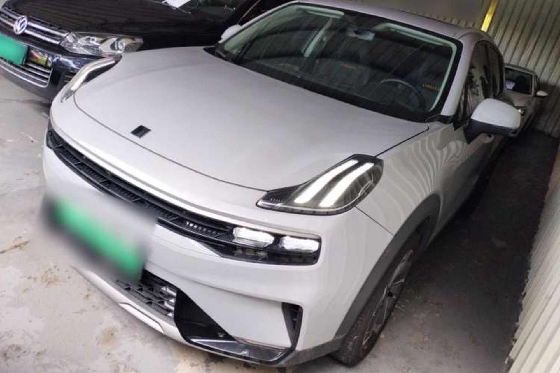 Used Lynk & Co 06 EM-P 2022 PHEV 84 km Range Pro Version Front Left 45 Deg