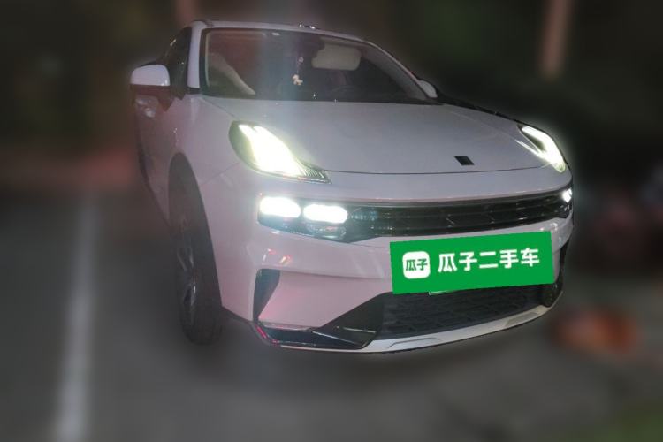 Used Lynk & Co 06 EM-P 2022 PHEV 84 km Range Pro Version Front Right 45 Deg