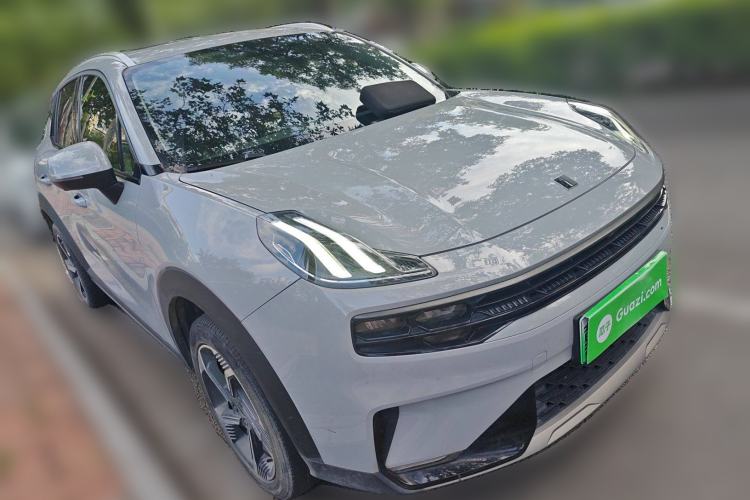 Used Lynk & Co 06 EM-P 2022 PHEV 84 km Range Pro Version Front Right 45 Deg