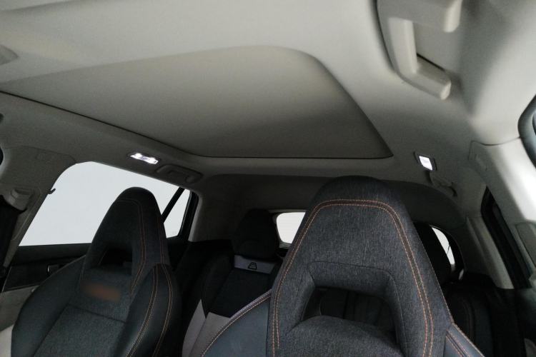 Used Lynk & Co 06 EM-P 2022 PHEV 84 km Range Pro Version Headliner
