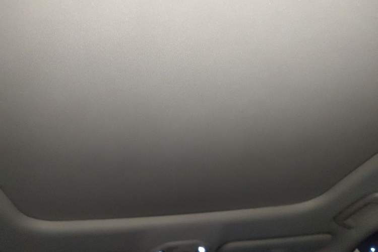 Used Lynk & Co 06 EM-P 2022 PHEV 84 km Range Pro Version Headliner