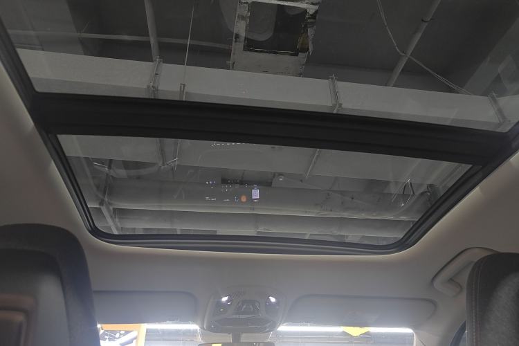 Used Lynk & Co 06 EM-P 2022 PHEV 84 km Range Pro Version Headliner