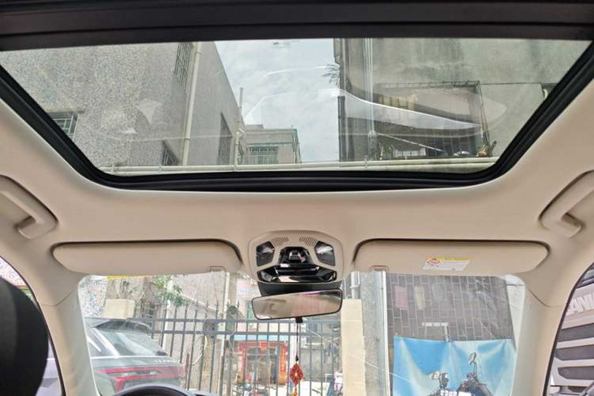 Used Lynk & Co 06 EM-P 2022 PHEV 84 km Range Pro Version Headliner