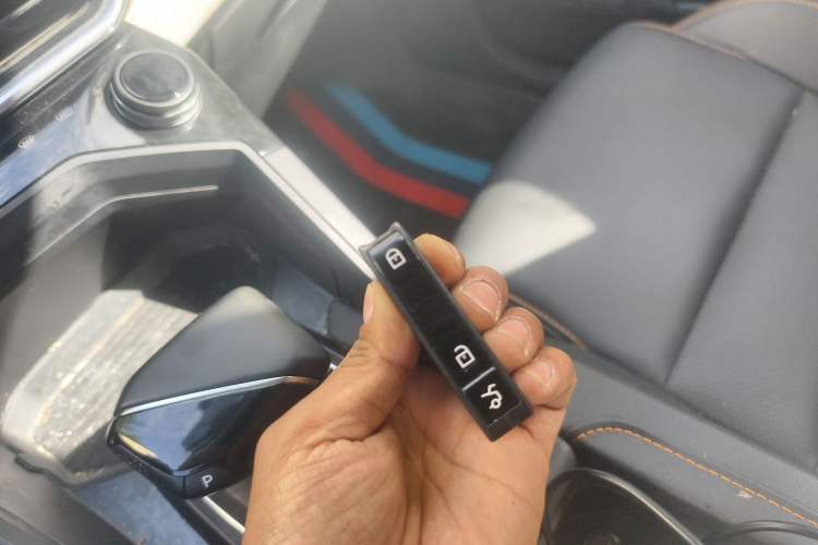 Used Lynk & Co 06 EM-P 2022 PHEV 84 km Range Pro Version Interior 1