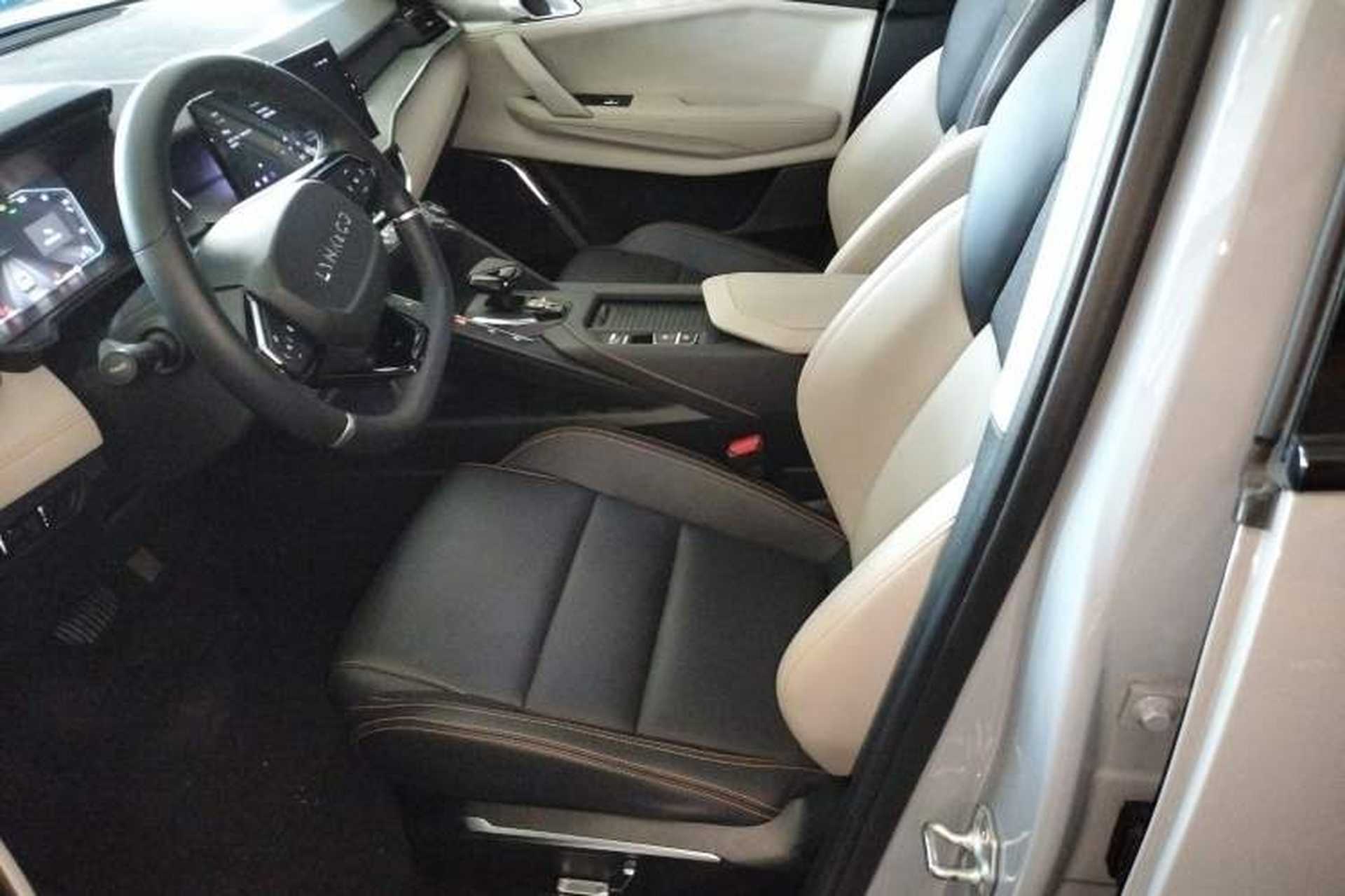 Used Lynk & Co 06 EM-P 2022 PHEV 84 km Range Pro Version Left Front Seat