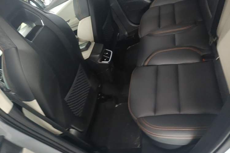 Used Lynk & Co 06 EM-P 2022 PHEV 84 km Range Pro Version Left Rear Seat
