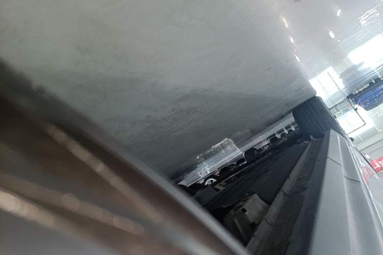 Used Lynk & Co 06 EM-P 2022 PHEV 84 km Range Pro Version Left Side Sill