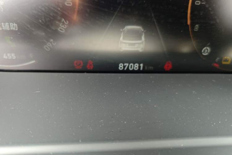 Used Lynk & Co 06 EM-P 2022 PHEV 84 km Range Pro Version Odometer Close Up