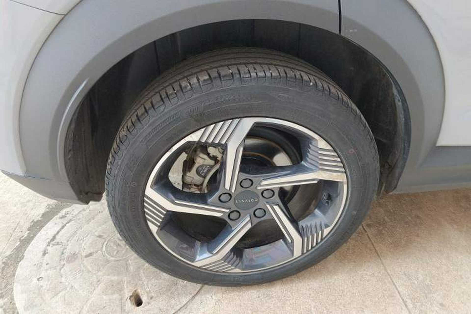 Used Lynk & Co 06 EM-P 2022 PHEV 84 km Range Pro Version Right Rear Wheel Hub